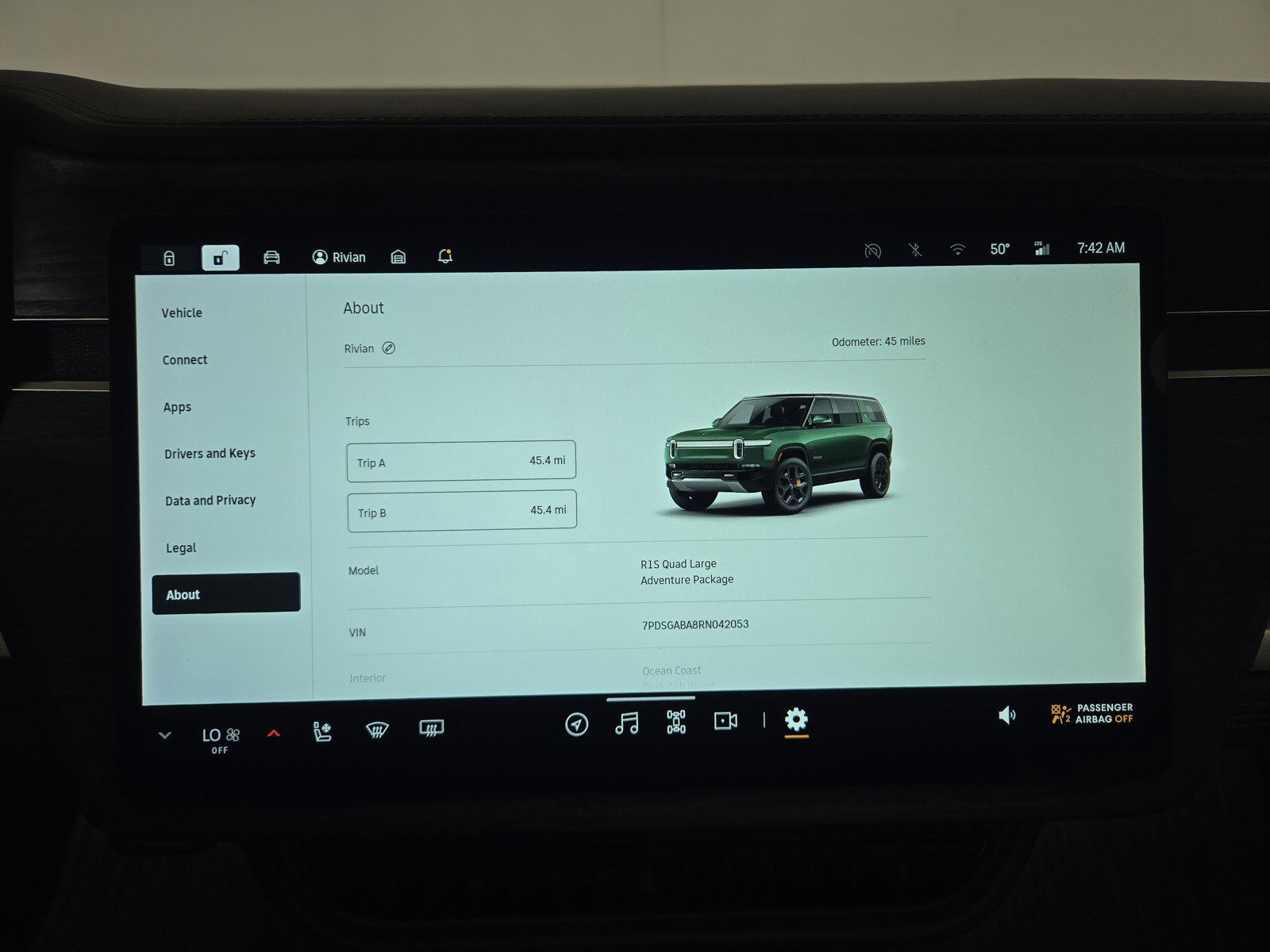 Used 2024 Rivian R1S Adventure image 29