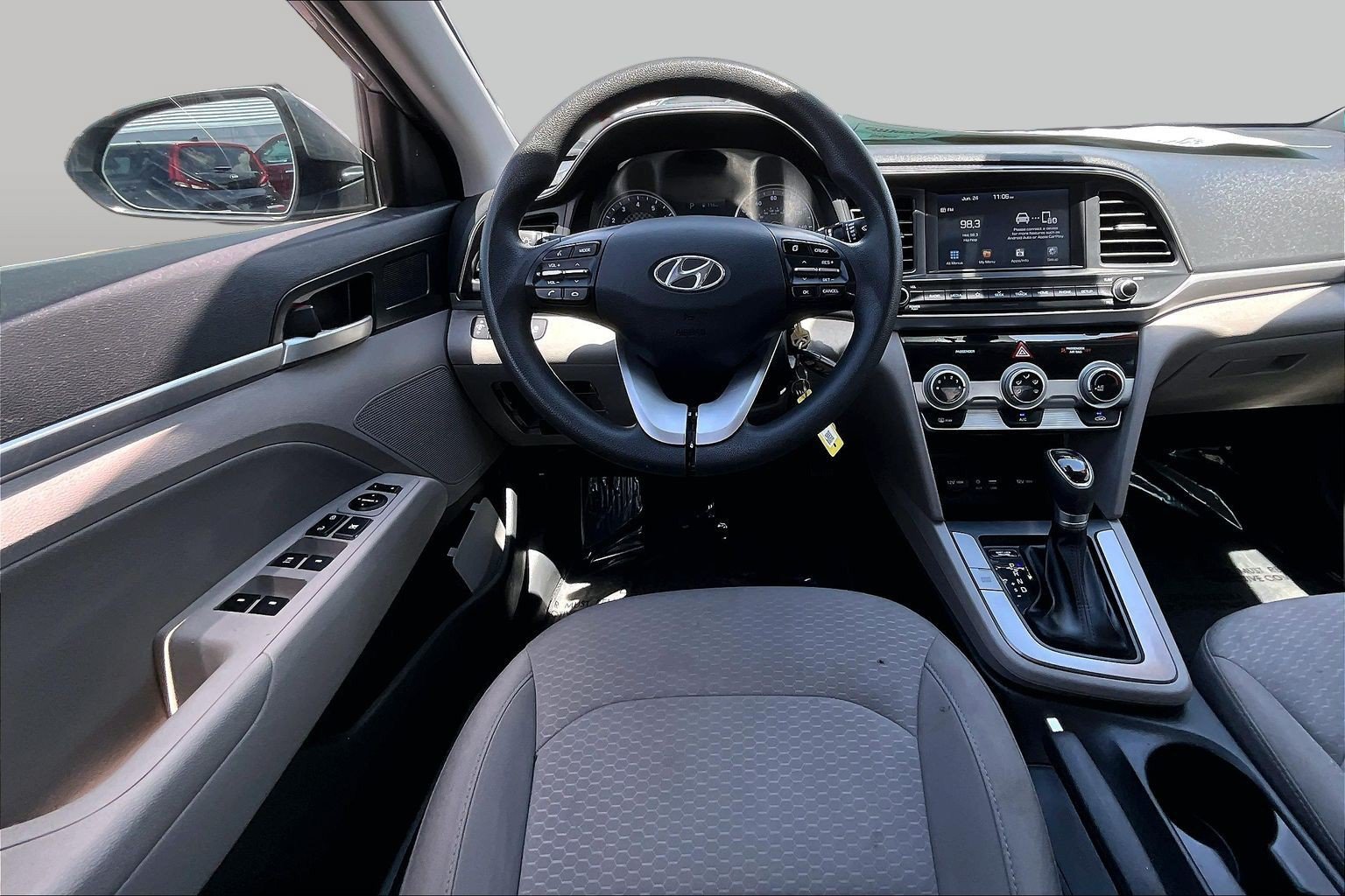 Used 2019 Hyundai Elantra SEL FWD image 5