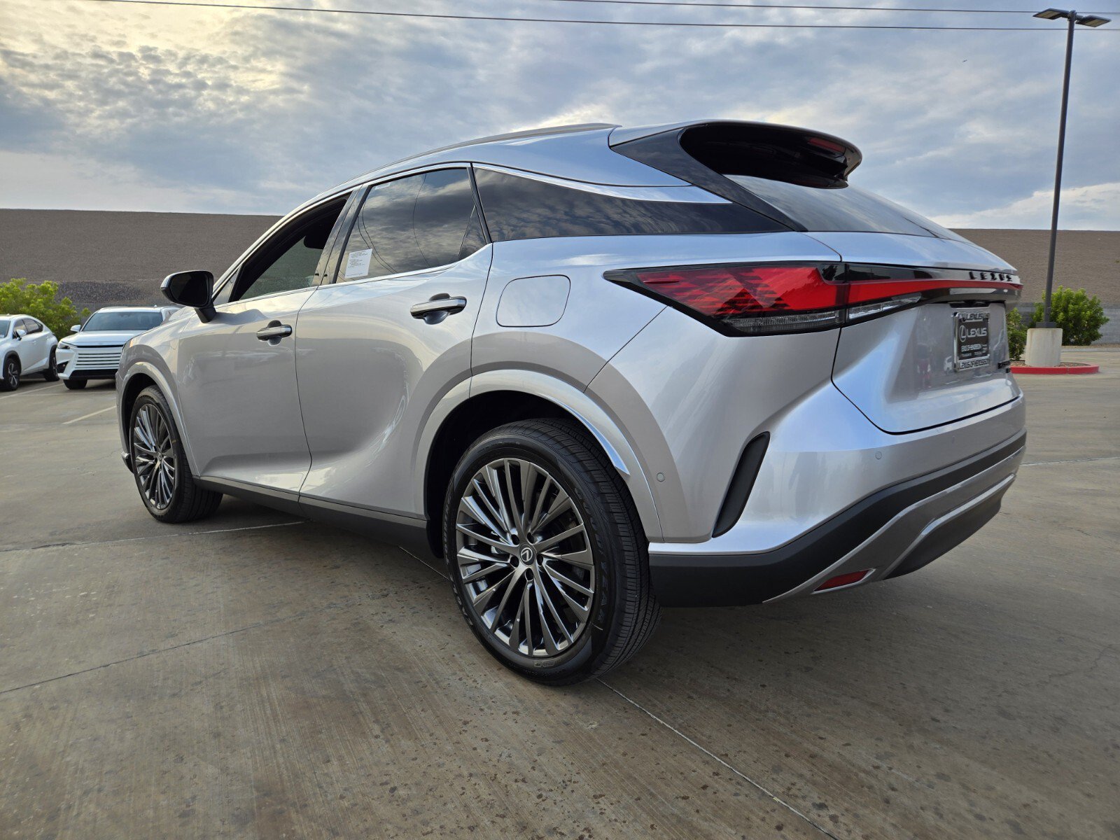 New 2026 Lexus RX 350h AWD/4WD image 4