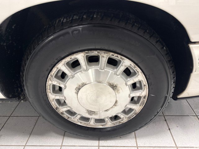 Used 1998 Cadillac De Ville Sedan image 9