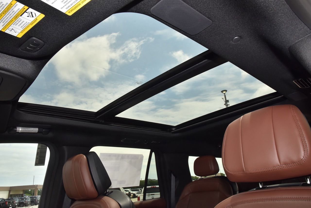 New 2026 Lincoln Navigator L Reserve AWD/4WD image 33