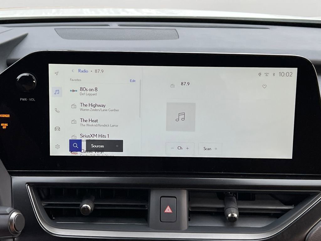 New 2025 Lexus UX 300h AWD image 17