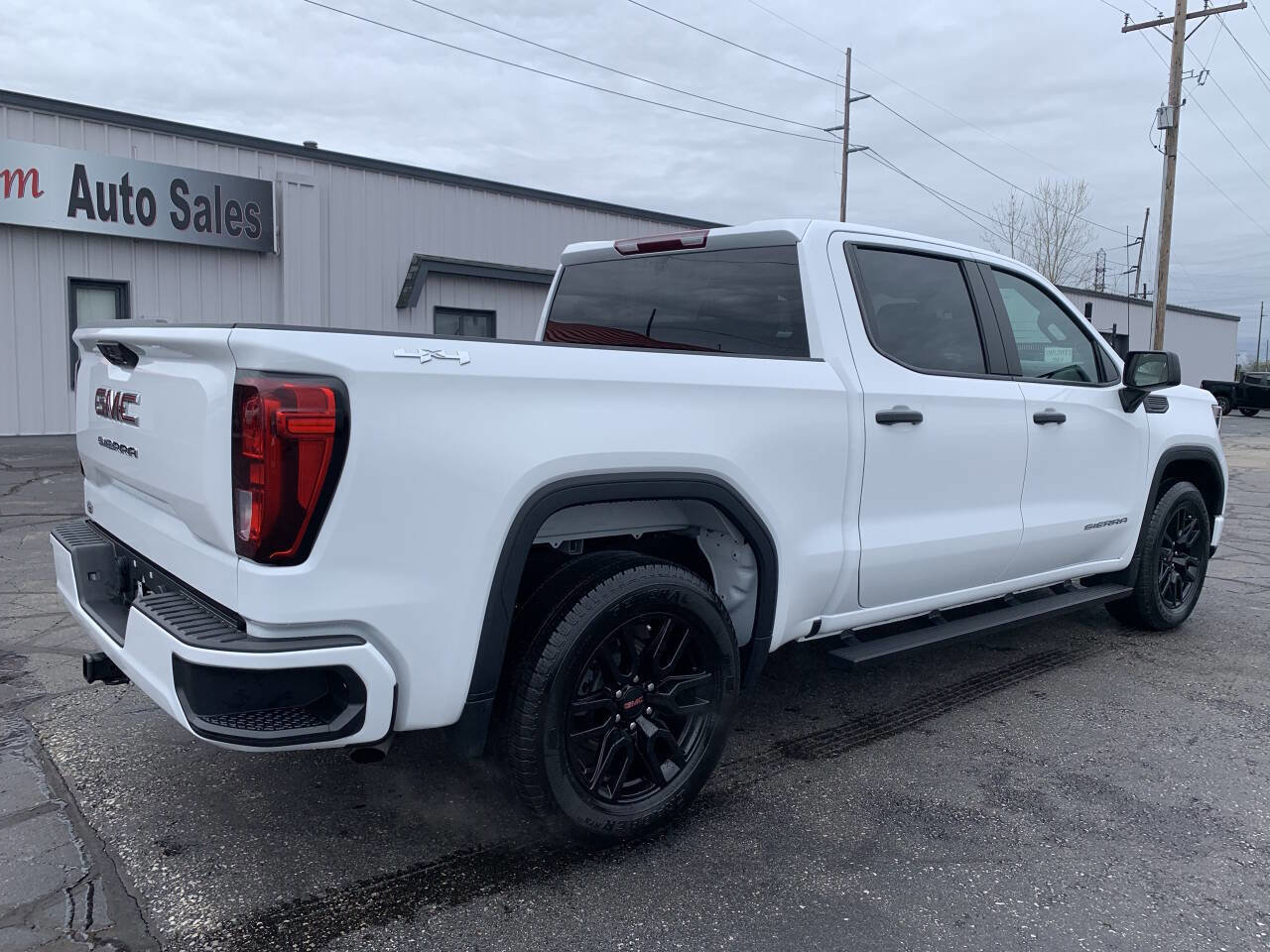 Used 2023 GMC Sierra 1500 Pro w/ Graphite Edition AWD/4WD image 8