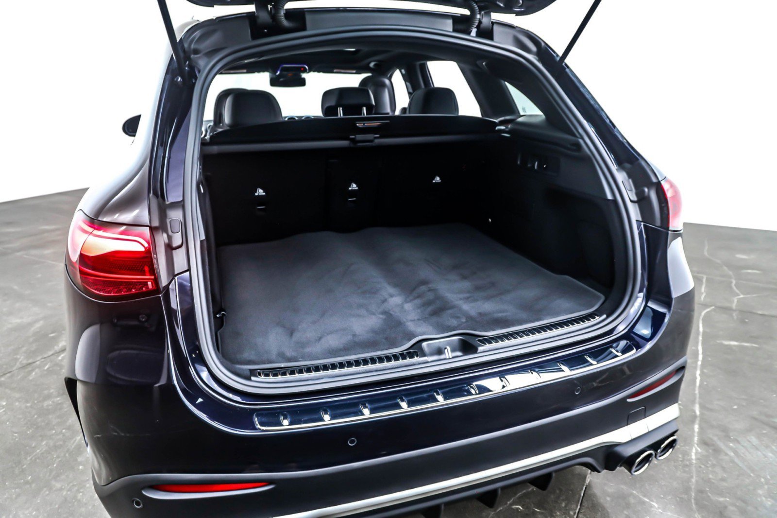 Certified 2024 Mercedes-Benz GLC 43 AMG 4MATIC image 24
