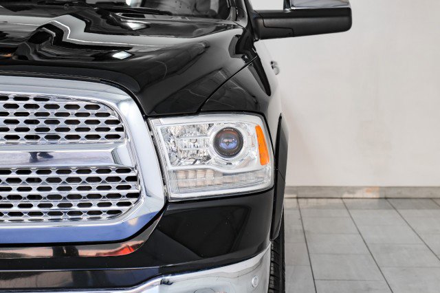 Used 2018 RAM 1500 Laramie image 43