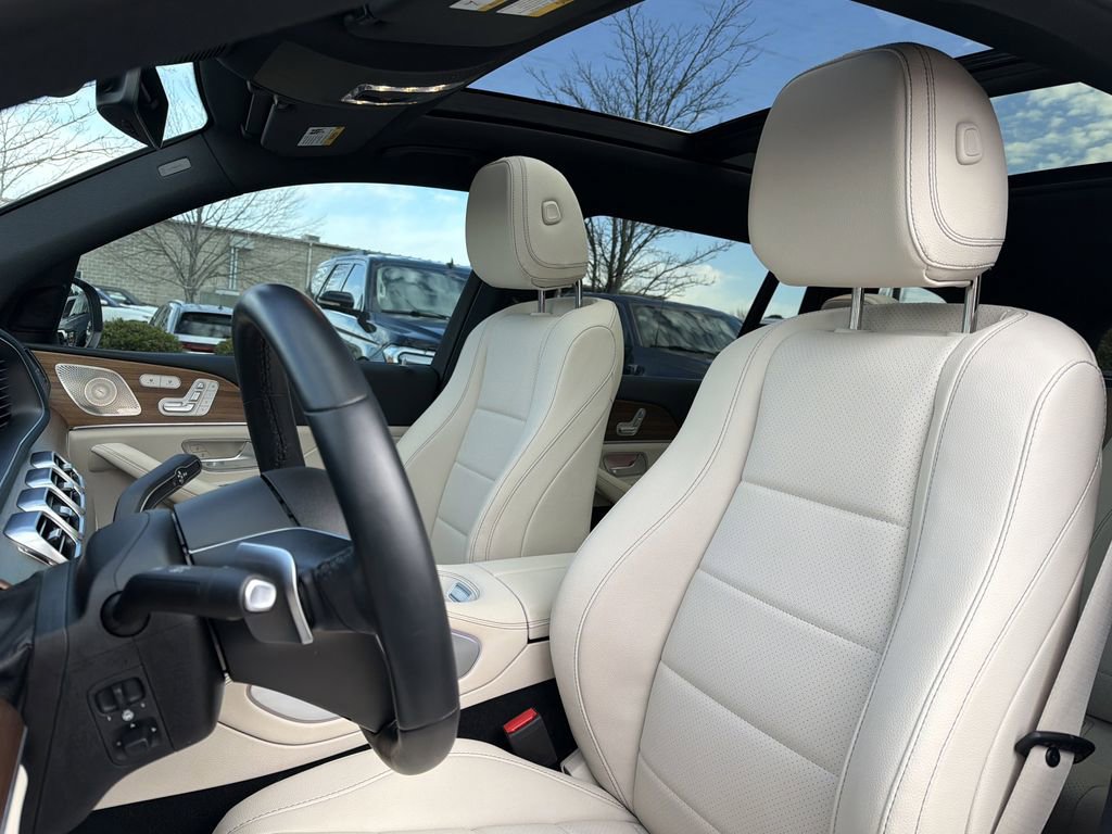 Used 2025 Mercedes-Benz GLS 450 4MATIC image 12