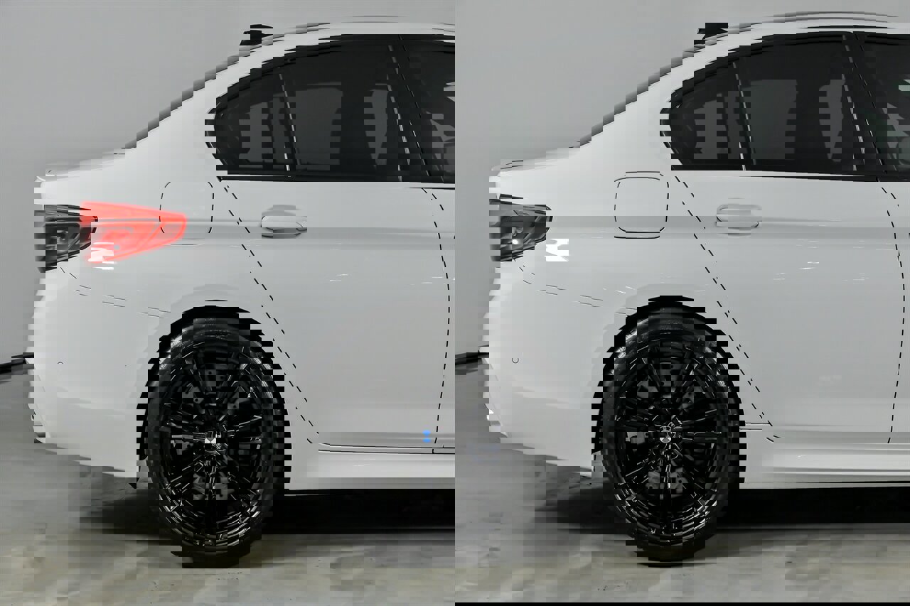 Used 2019 BMW M5 w/ Executive Package image 13