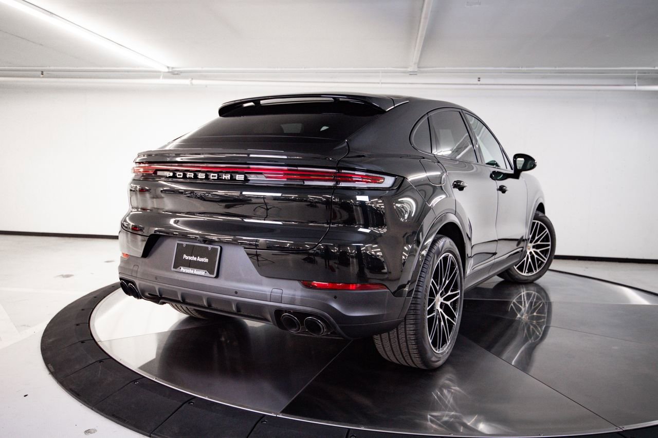 Certified 2024 Porsche Cayenne Coupe image 8