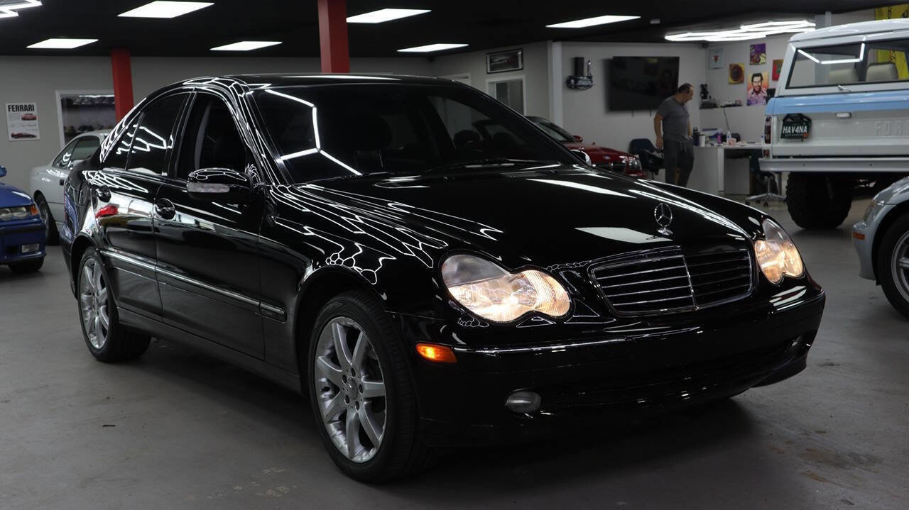 Used 2003 Mercedes-Benz C 230 Sedan image 3