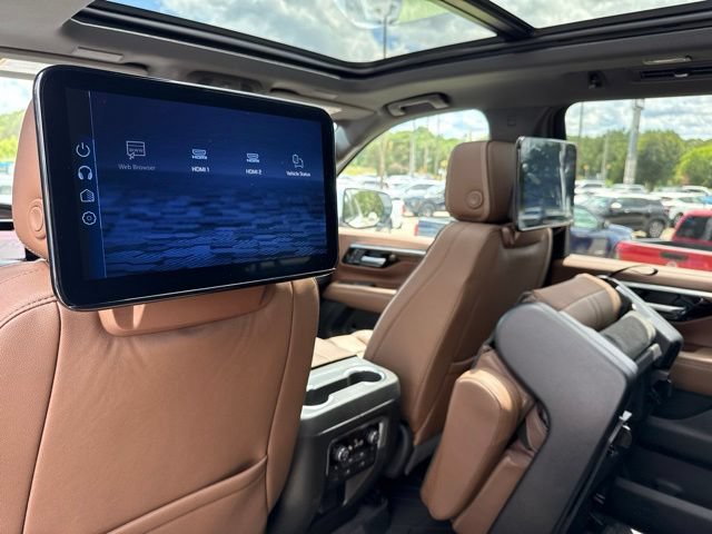 New 2026 Chevrolet Suburban High Country AWD/4WD image 21