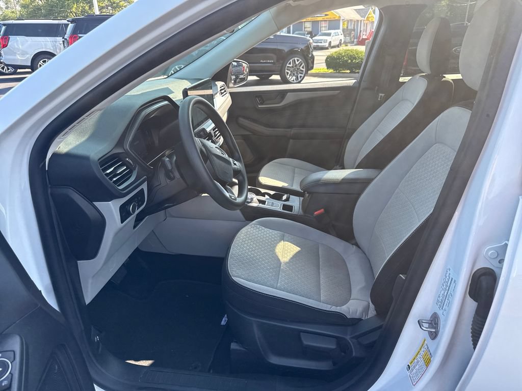 Used 2025 Ford Escape Active w/ Tech Pack #1 FWD image 19
