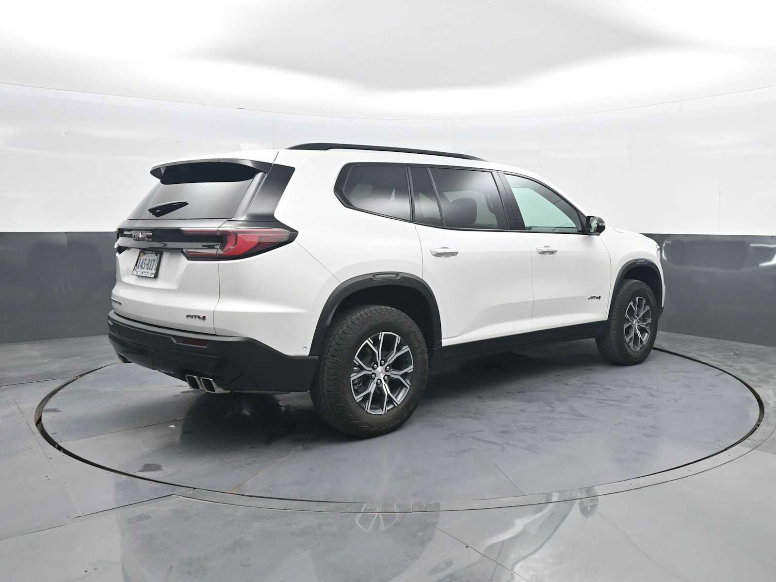 Used 2024 GMC Acadia AT4 w/ Super Cruise Package AWD/4WD image 8