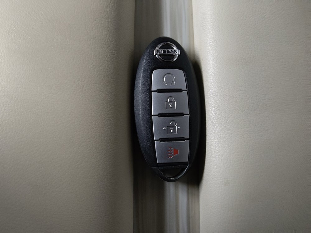 Used 2017 Nissan Murano SV image 32