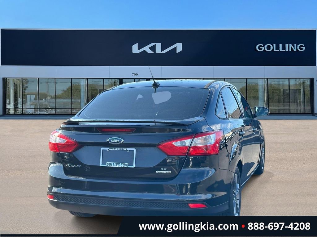 Used 2014 Ford Focus SE w/ SE Sport Package image 3