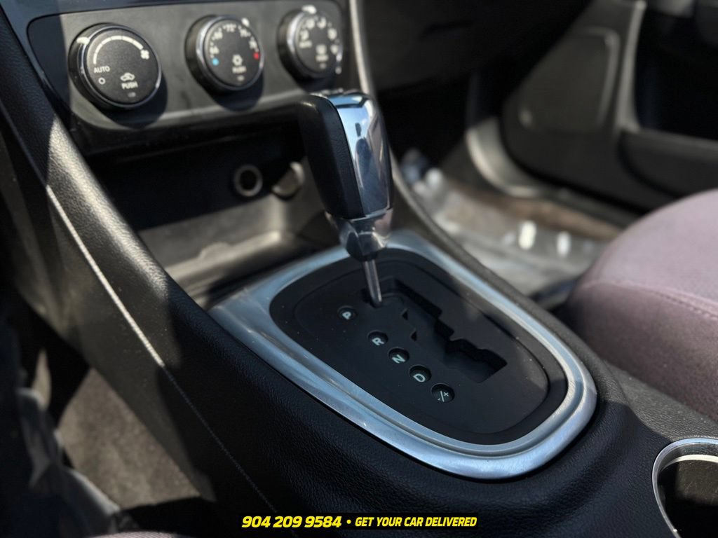 Used 2012 Chrysler 200 Touring FWD image 15