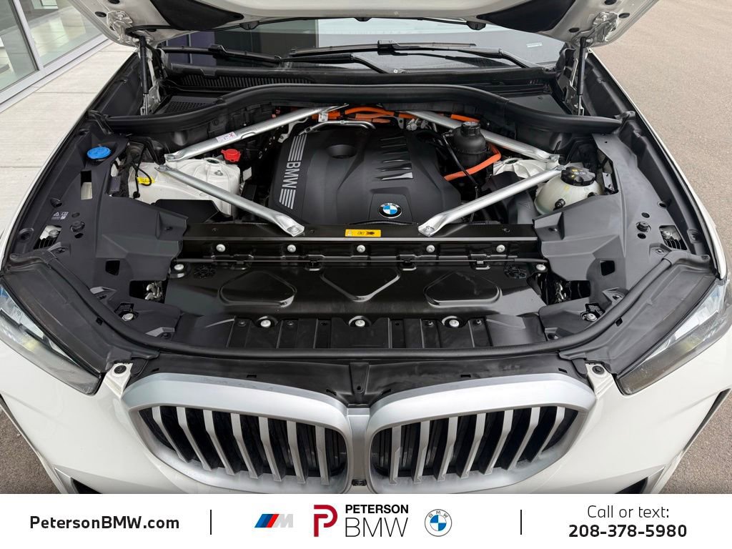 Used 2024 BMW X5 xDrive50e w/ Premium Package image 8