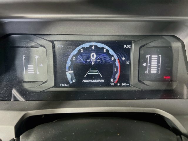 Used 2025 Toyota Tacoma SR5 AWD/4WD image 15