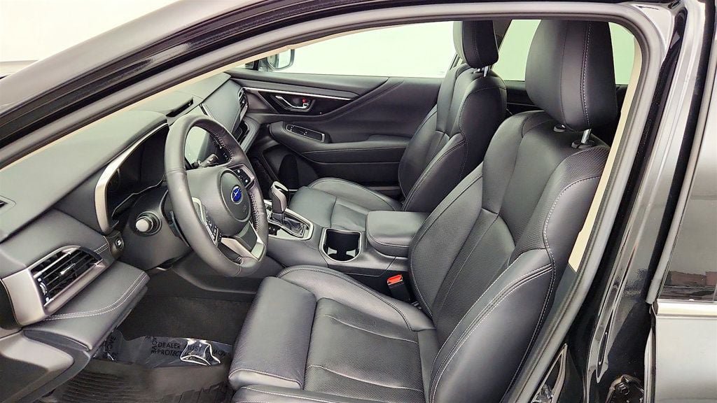 Used 2023 Subaru Outback Touring XT AWD/4WD image 13