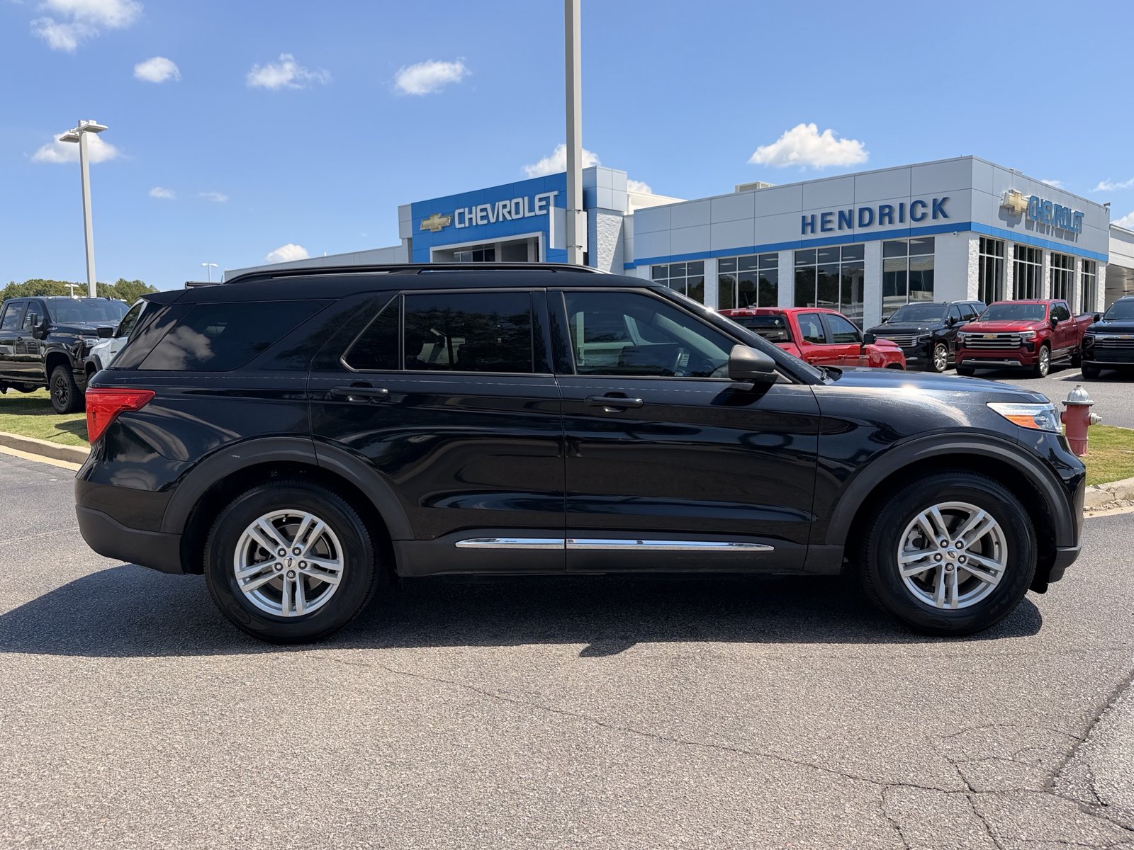 Used 2021 Ford Explorer XLT RWD image 13
