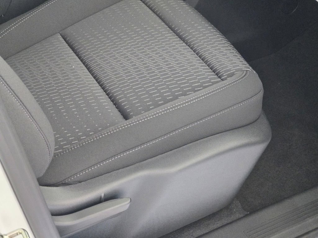 New 2027 Chevrolet Equinox LT FWD image 6