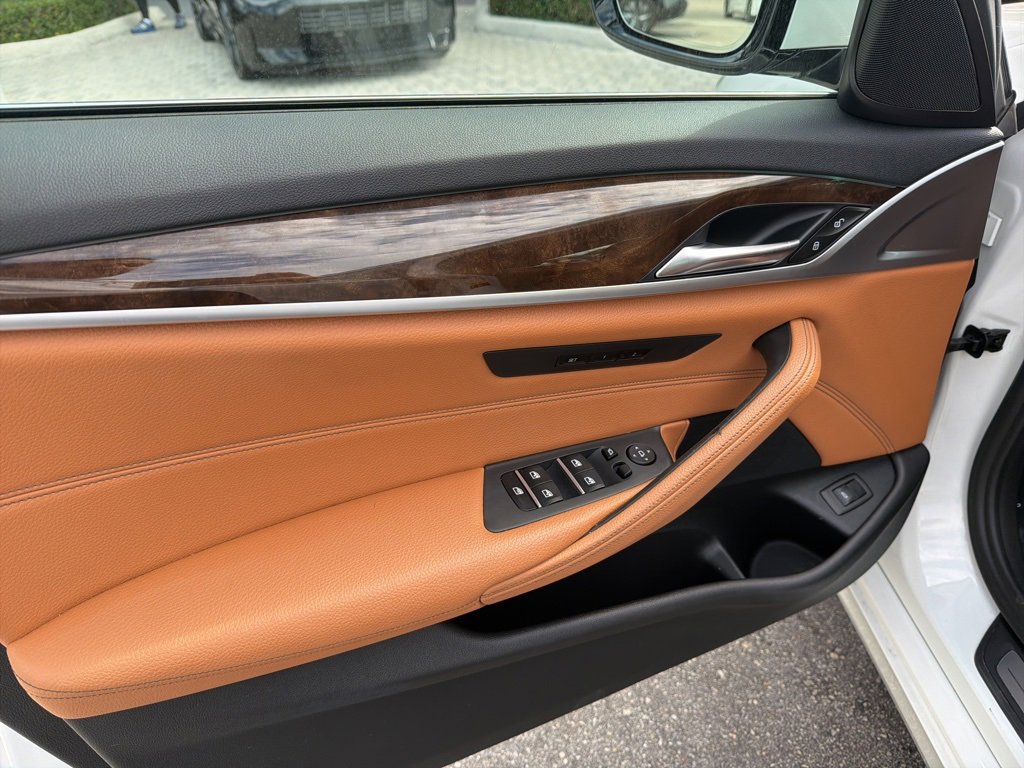 Used 2019 BMW 540i xDrive w/ Convenience Package image 13