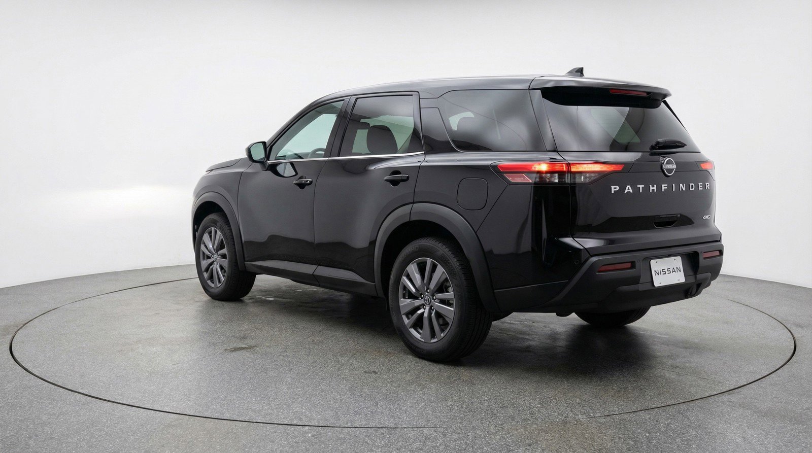 Used 2025 Nissan Pathfinder SV image 6