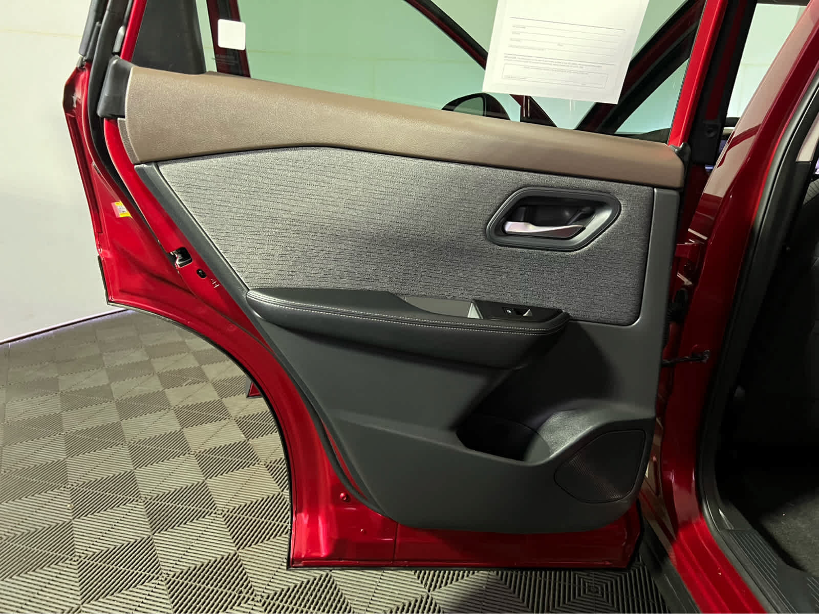 Certified 2022 Nissan Rogue SV AWD/4WD image 24