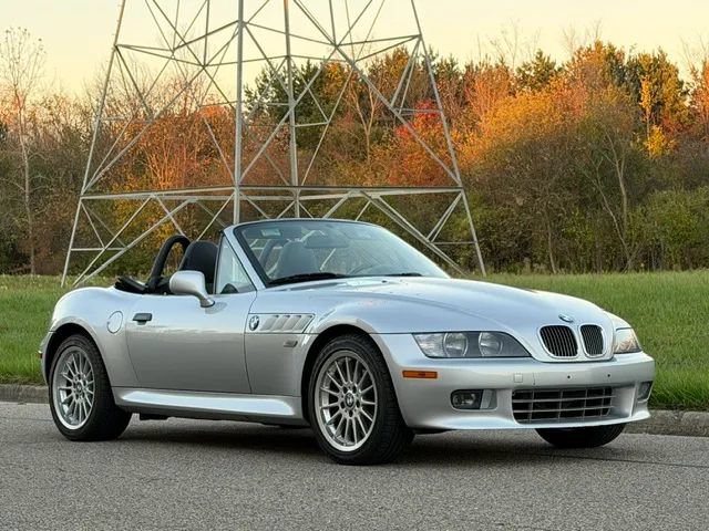Used 2002 BMW Z3 3.0i RWD image 3
