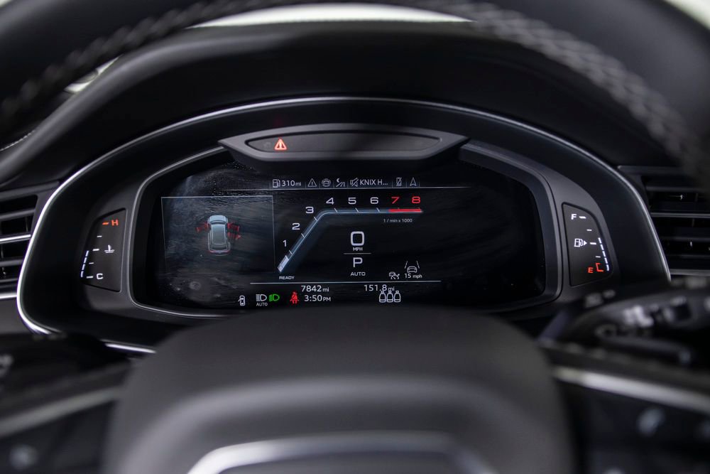 Used 2025 Audi Q8 Prestige image 27