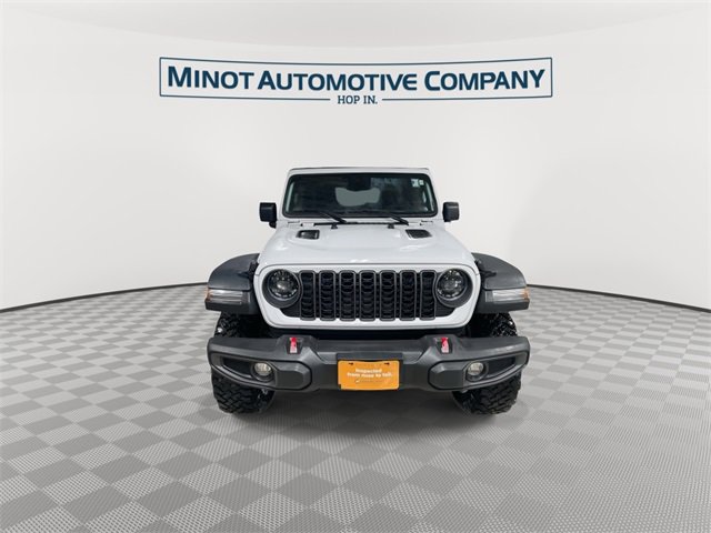 Certified 2024 Jeep Gladiator Rubicon w/ Convenience Group image 3