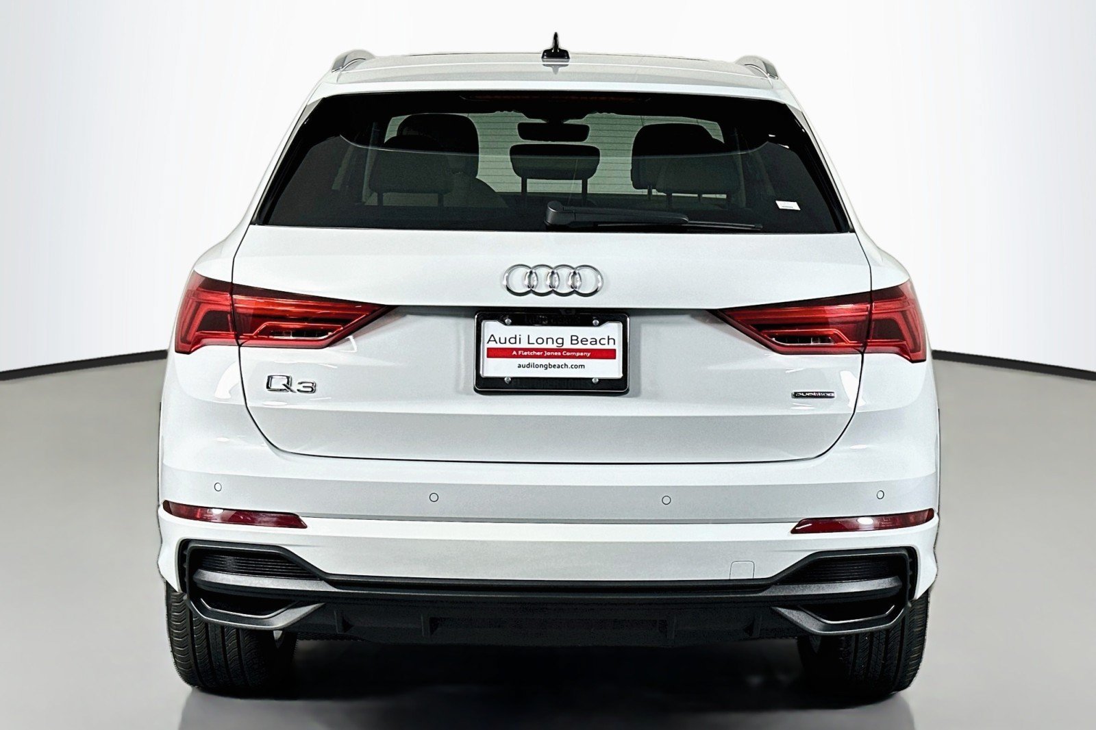 Used 2024 Audi Q3 2.0T Premium AWD/4WD image 3