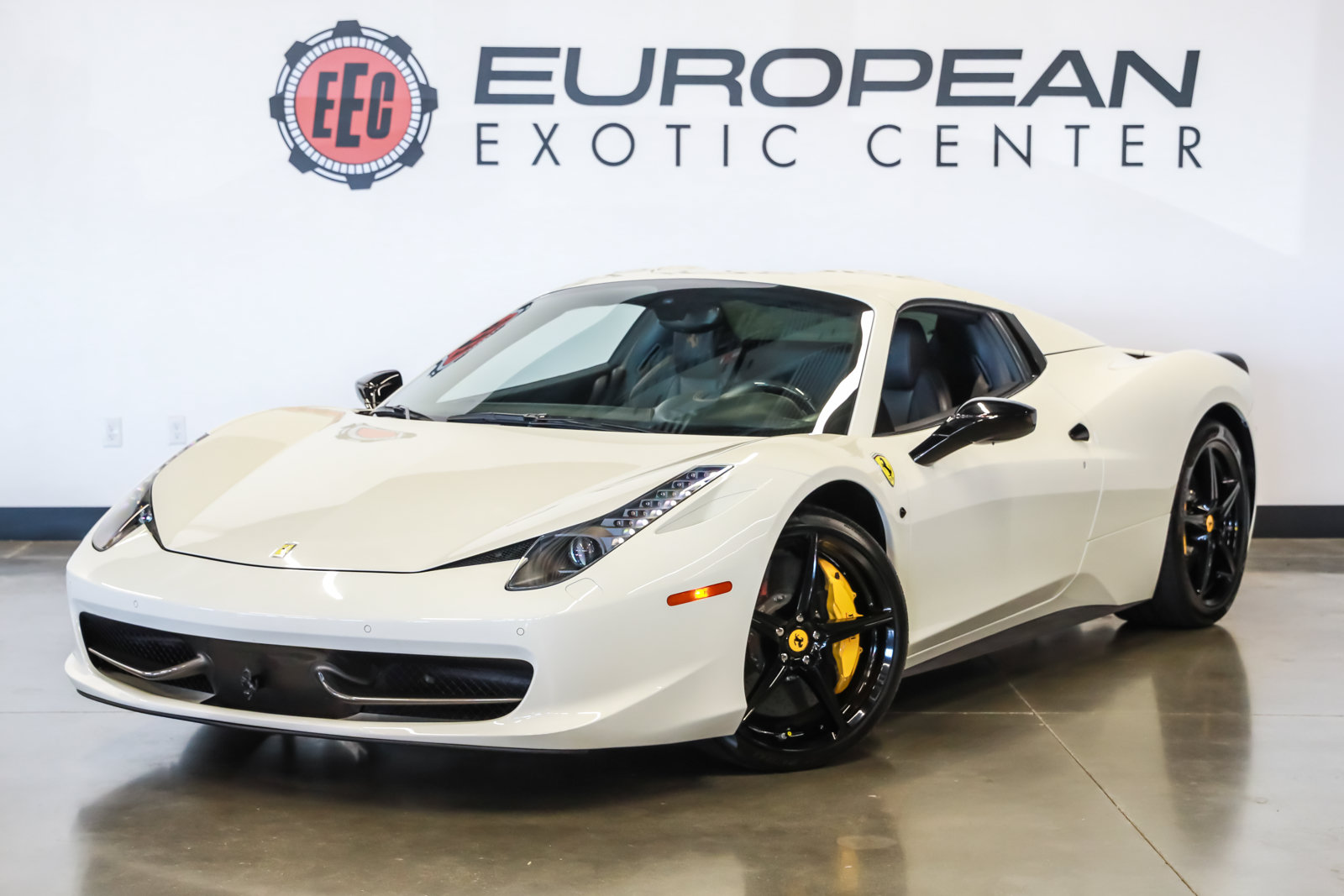 Used 2013 Ferrari 458 Spider RWD image 6