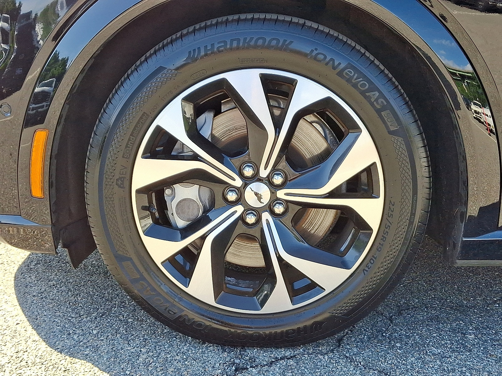 Certified 2021 Ford Mustang Mach-E Premium image 28