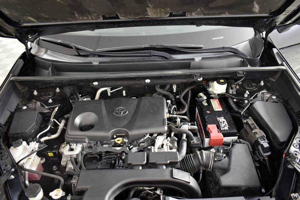 Used 2021 Toyota RAV4 XLE image 42