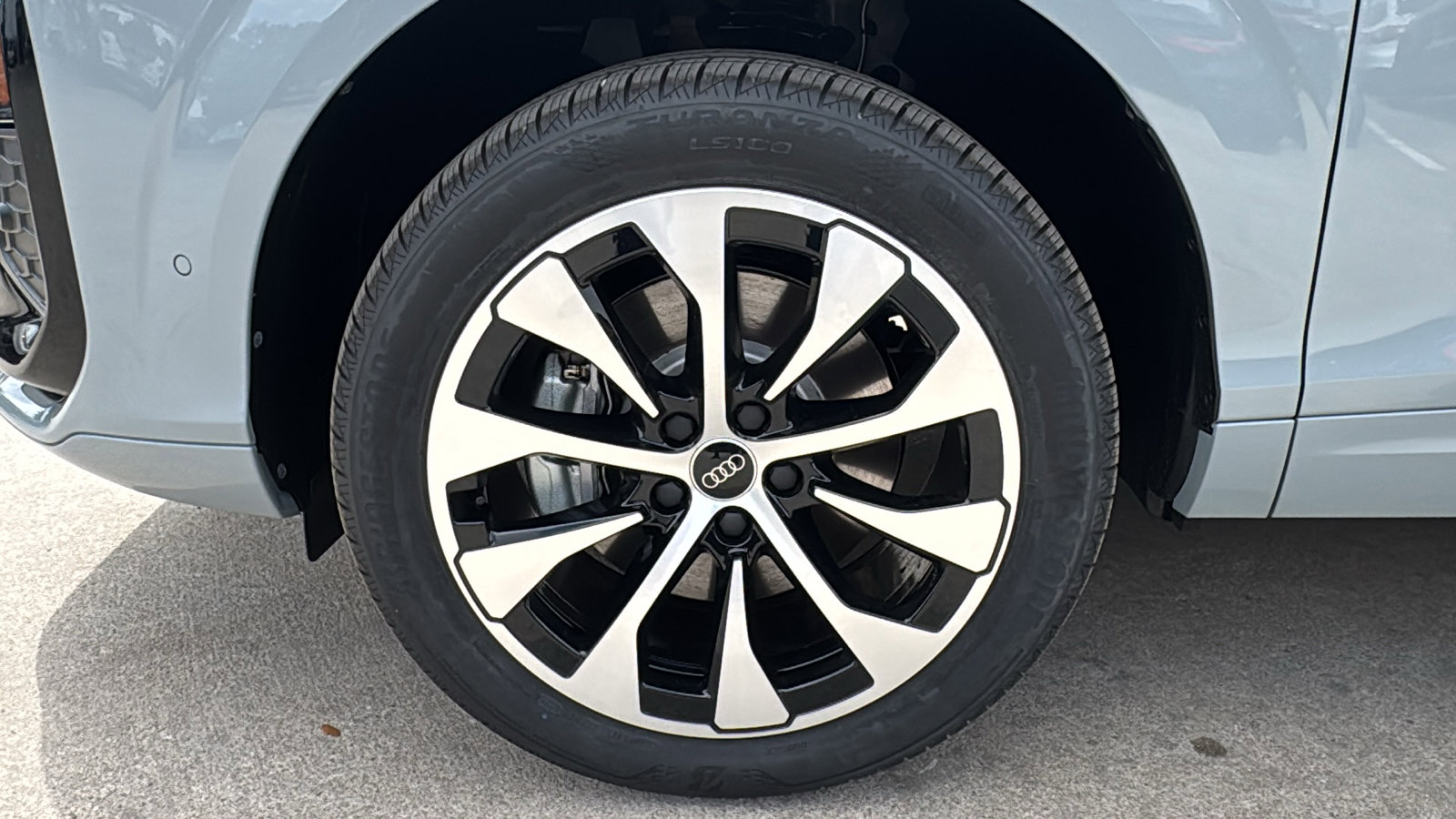 New 2026 Audi Q3 quattro 2.0T AWD/4WD image 26