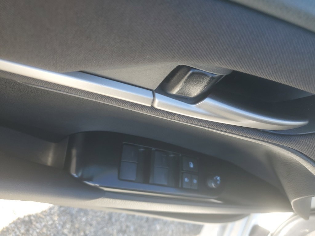 Used 2025 Toyota Camry LE FWD image 9