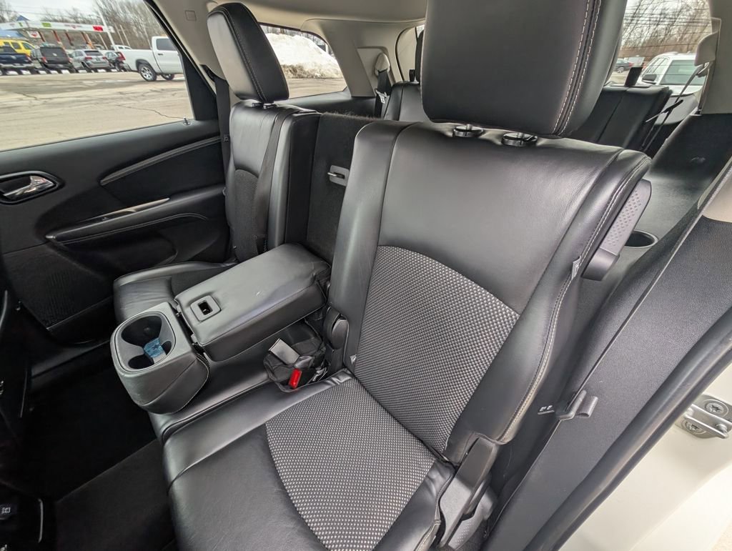 Used 2020 Dodge Journey Crossroad w/ Popular Equipment Group image 17