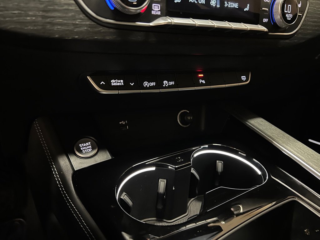 Used 2021 Audi A4 2.0T Premium Plus w/ Premium Plus Package image 27