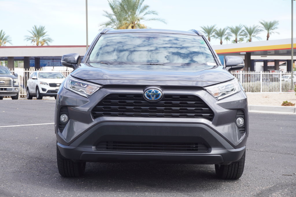 Used 2021 Toyota RAV4 XLE Premium AWD/4WD image 6