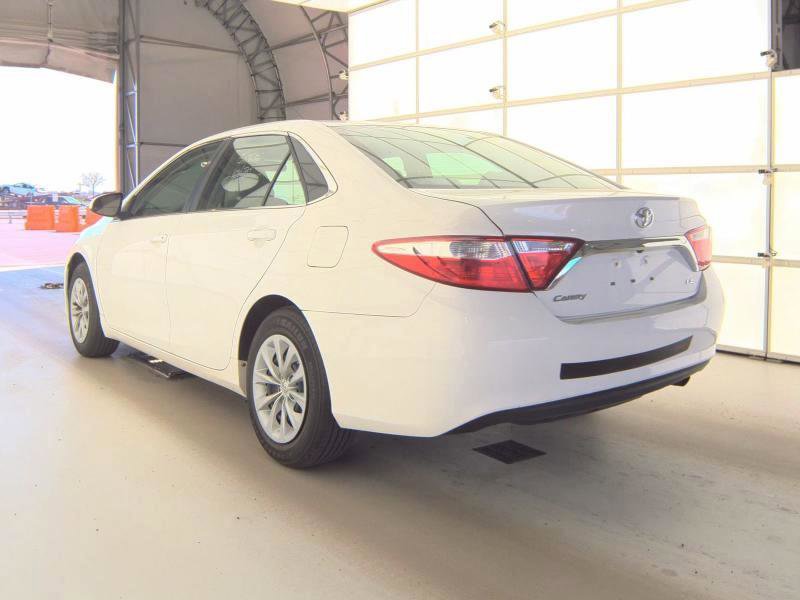 Used 2015 Toyota Camry LE FWD image 4