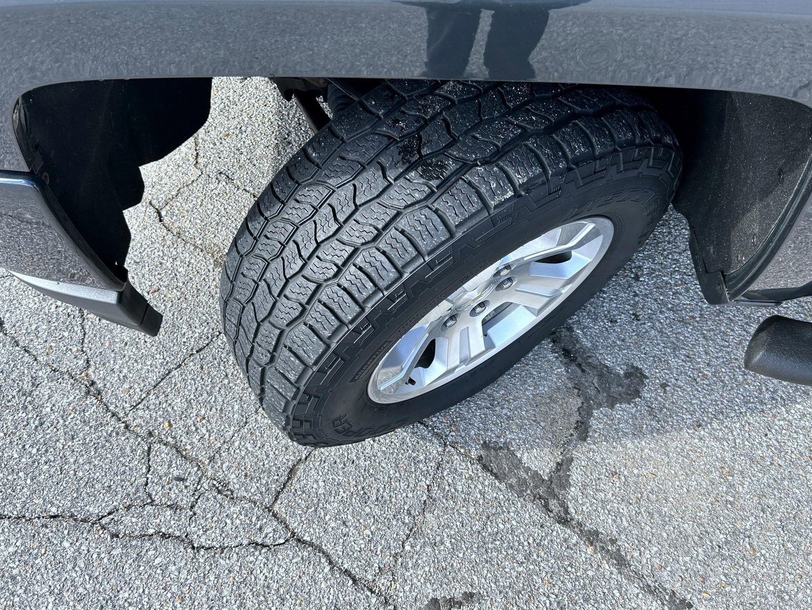 Certified 2018 Chevrolet Silverado 1500 LT w/ All Star Edition image 23