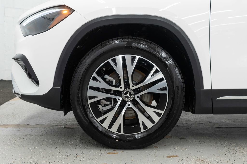 Used 2025 Mercedes-Benz GLA 250 4MATIC image 32