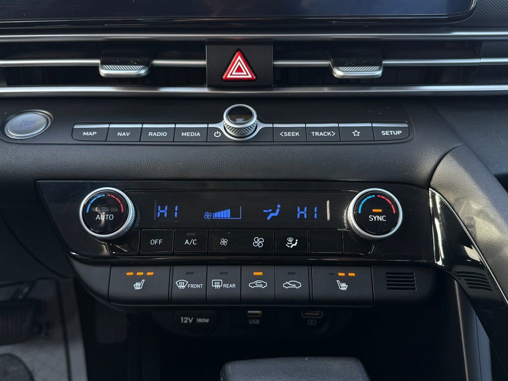 Used 2023 Hyundai Elantra SEL w/ Convenience Package image 29