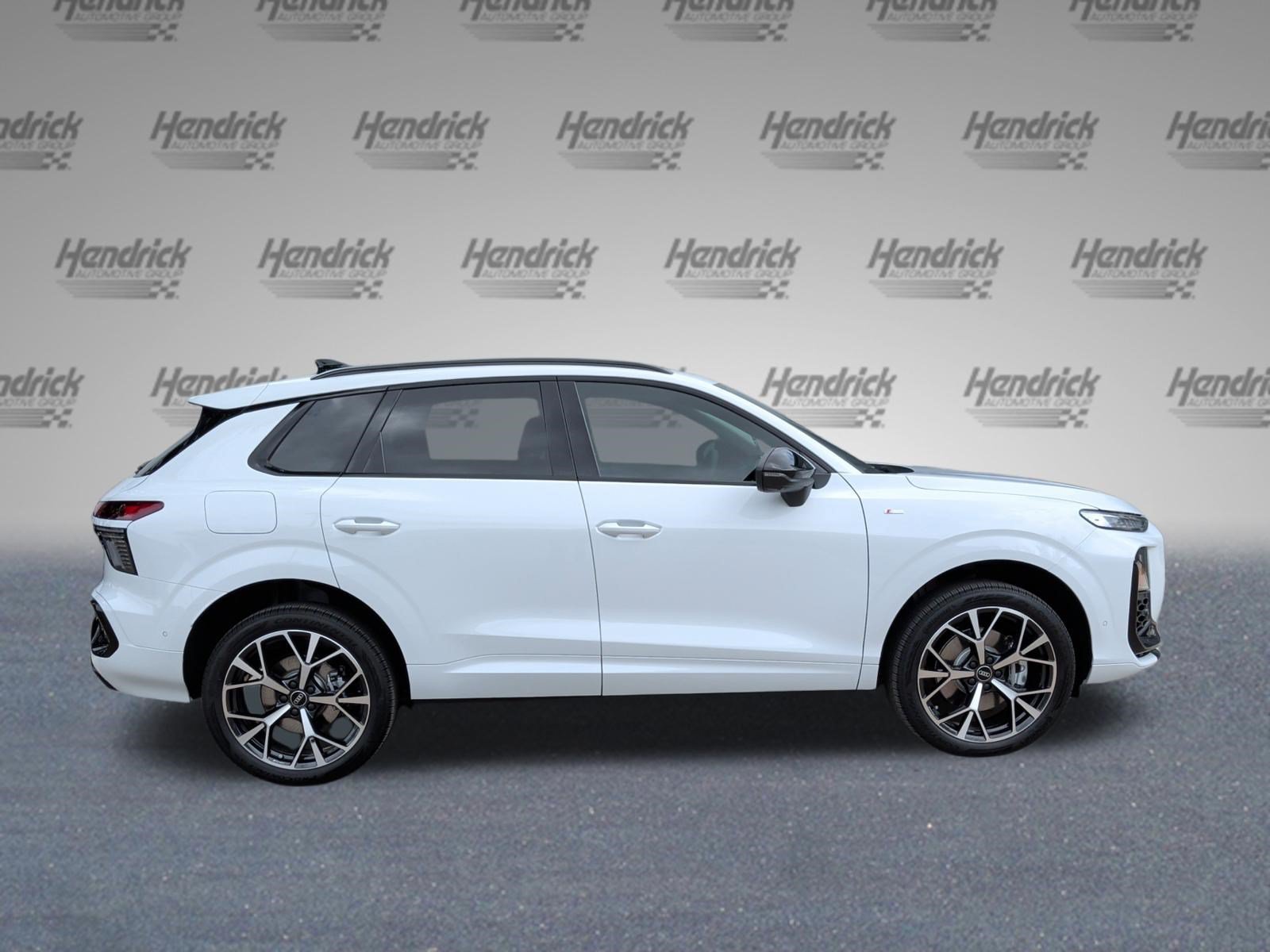 Used 2026 Audi Q3 quattro 2.0T w/ 20" Wheel Package AWD/4WD image 10