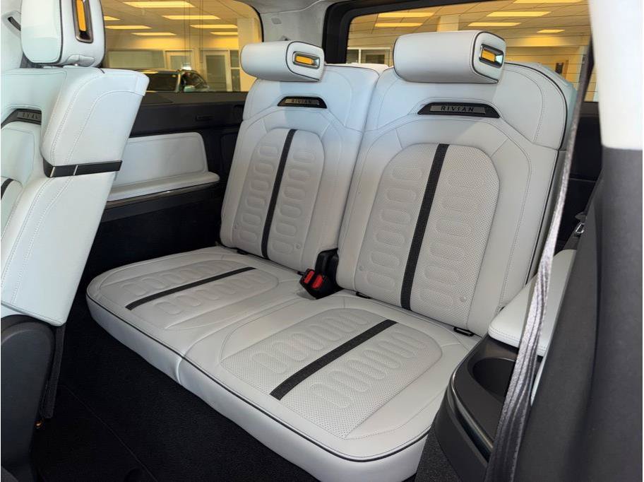 Used 2024 Rivian R1S Launch Edition AWD/4WD image 26