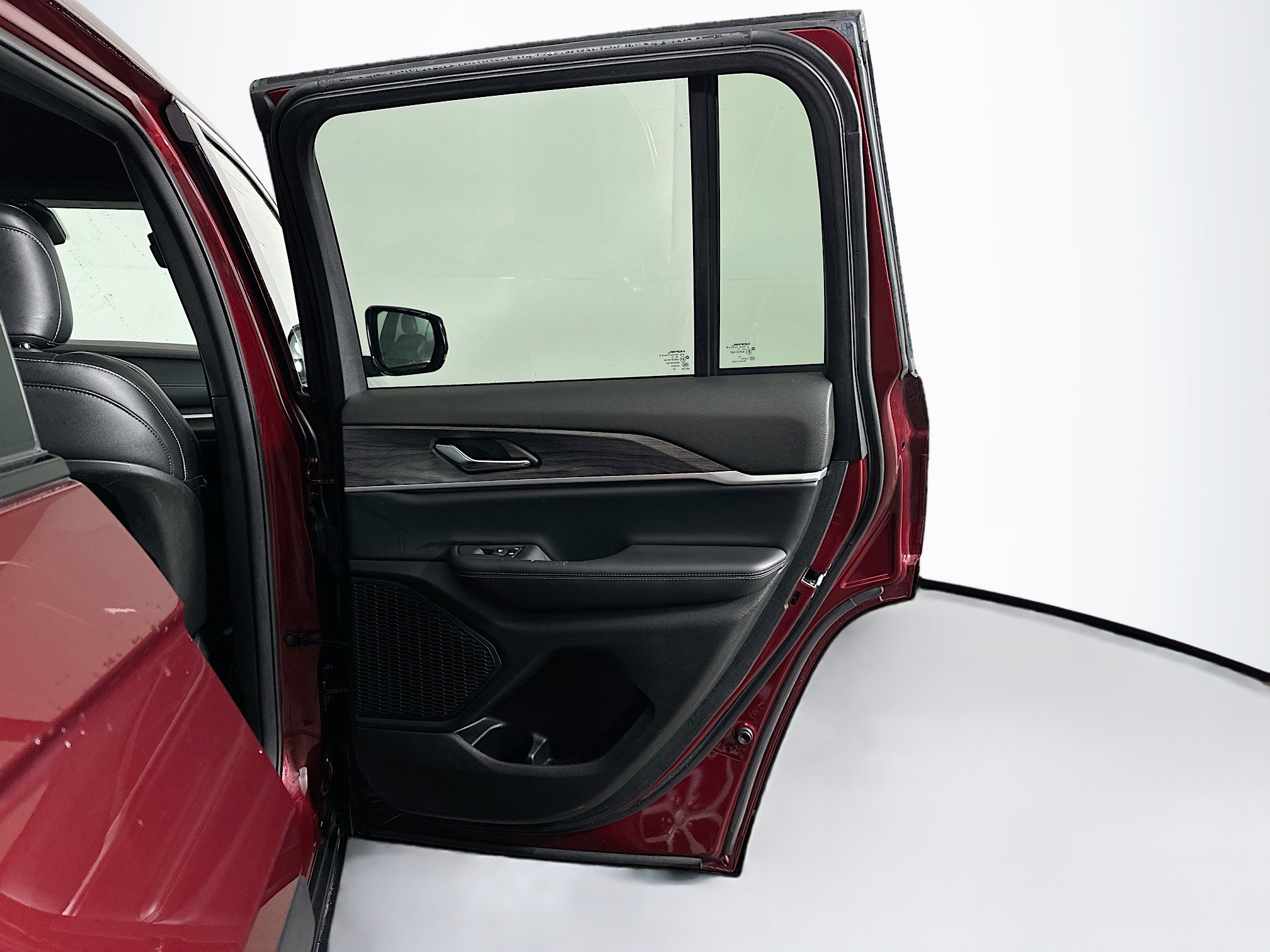 Used 2024 Jeep Grand Cherokee Limited image 30