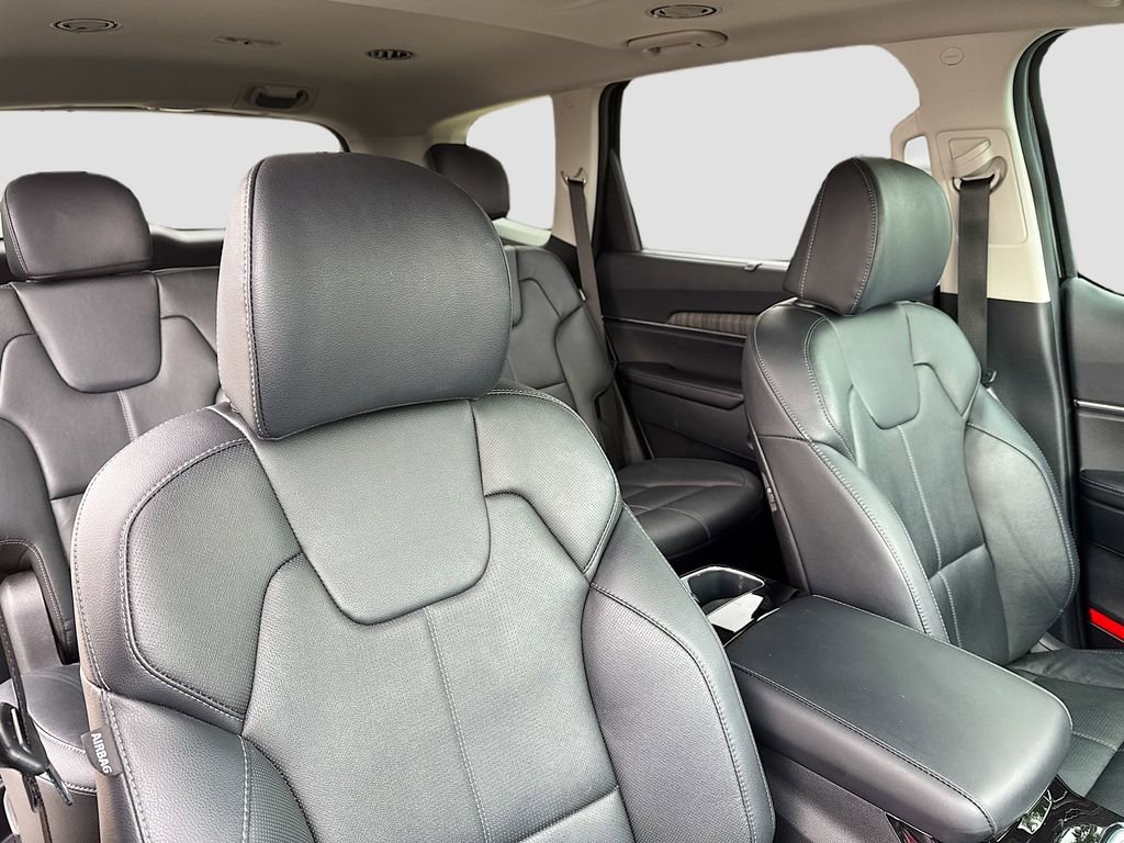 Used 2025 Kia Telluride EX FWD image 25