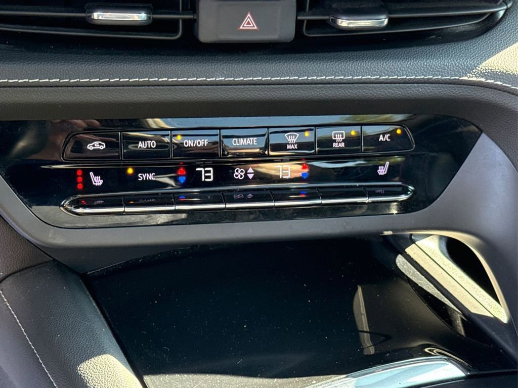 Used 2022 Buick Envision Essence w/ Technology Package II image 34