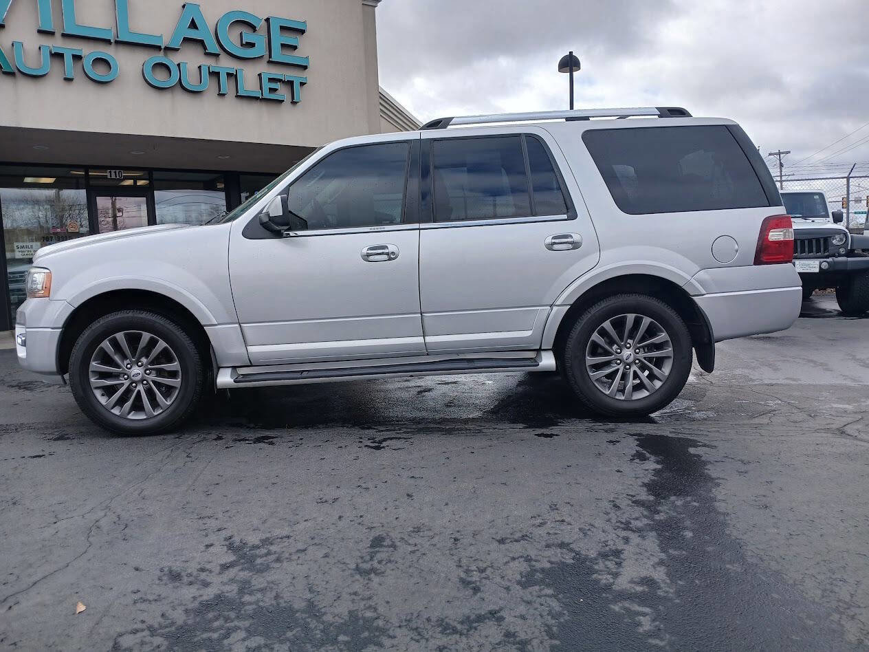Used 2016 Ford Expedition Limited AWD/4WD image 4