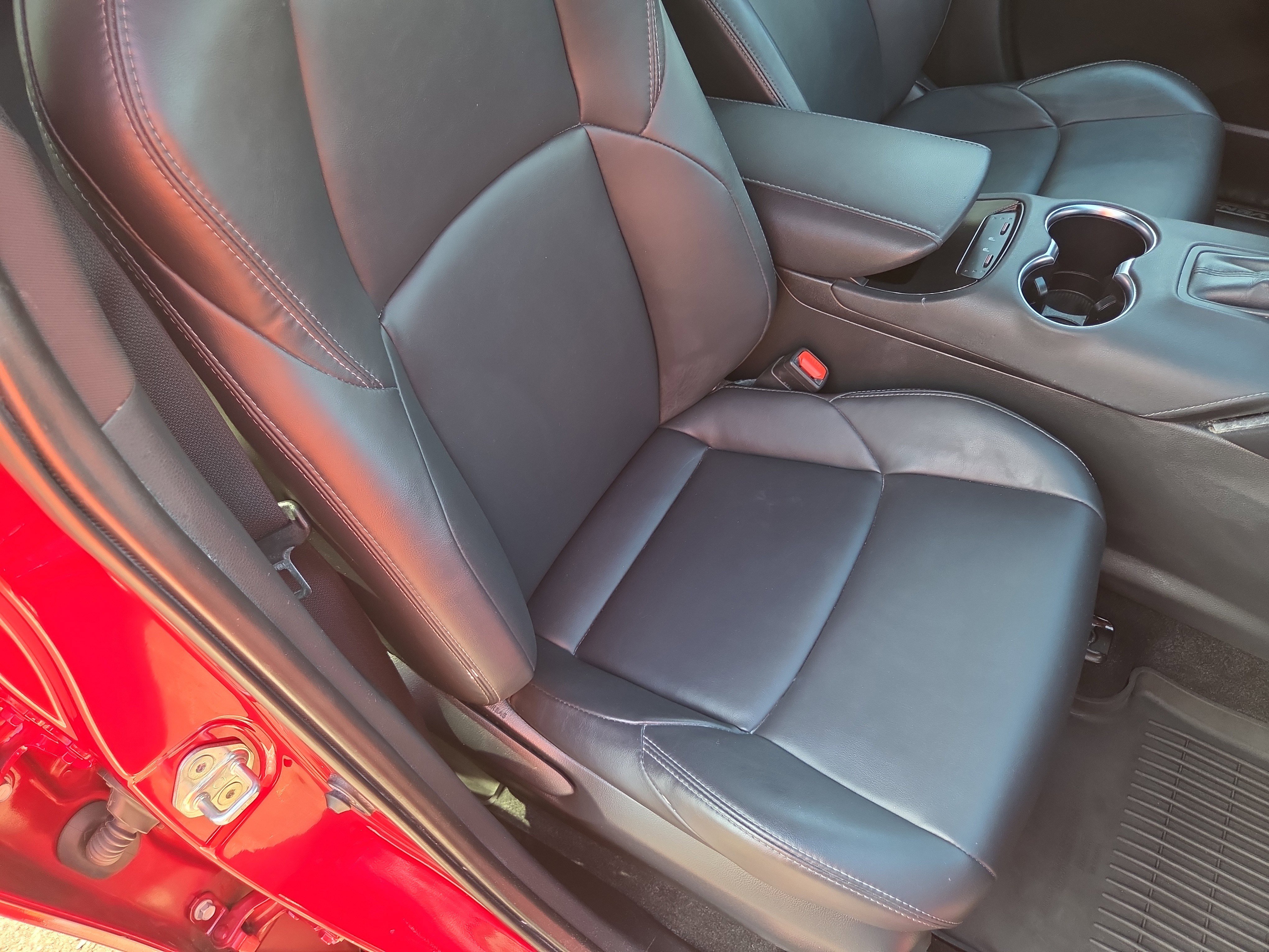 Certified 2023 Toyota Venza XLE image 16